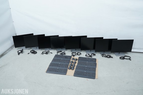 8 stk HP E27q G4 27 QHD skjermer med tastatur og mus