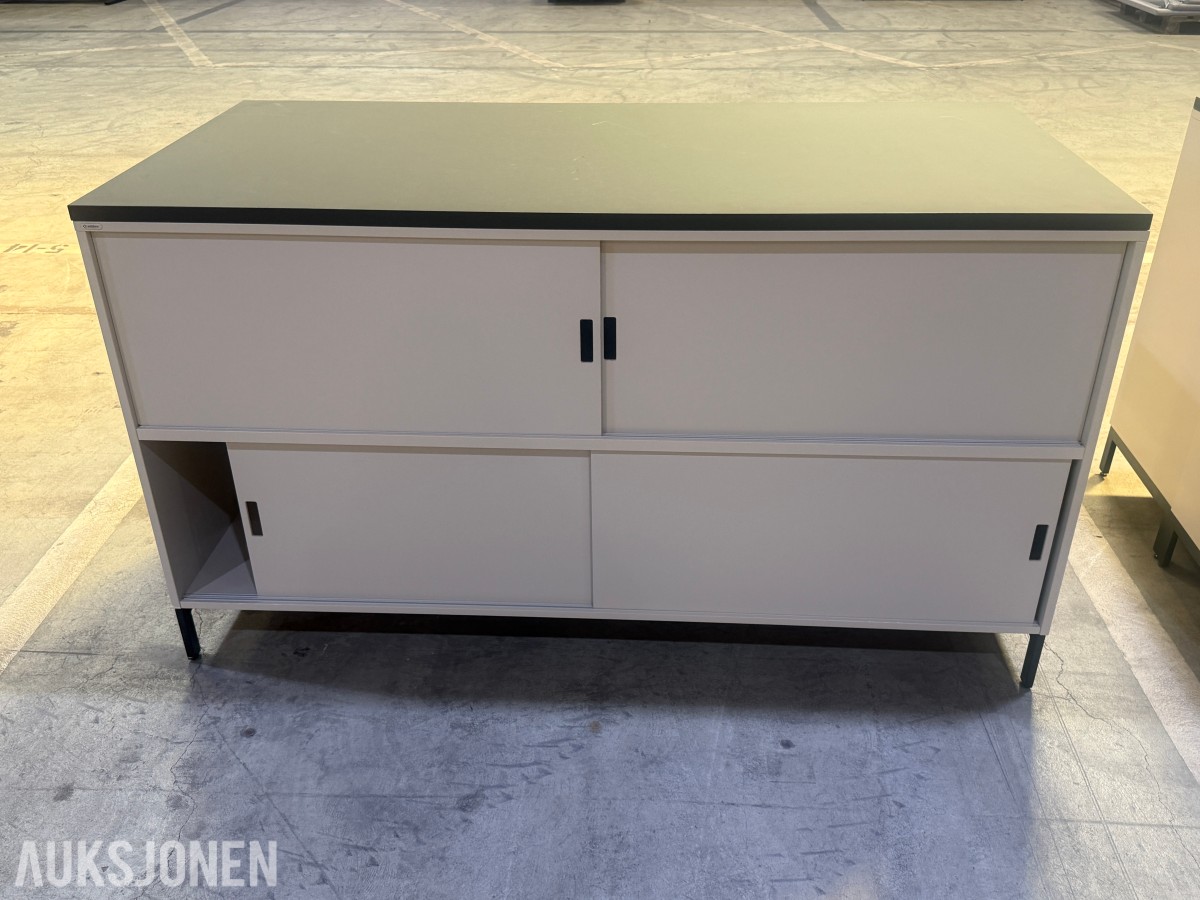 2 stk skjenker / oppbevaringsskap med skyvedører – 160 × 40 × 90 cm