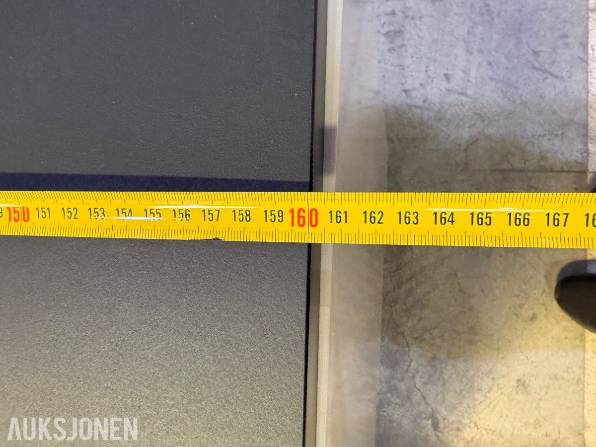2 stk skjenker / oppbevaringsskap med skyvedører – 160 × 40 × 90 cm
