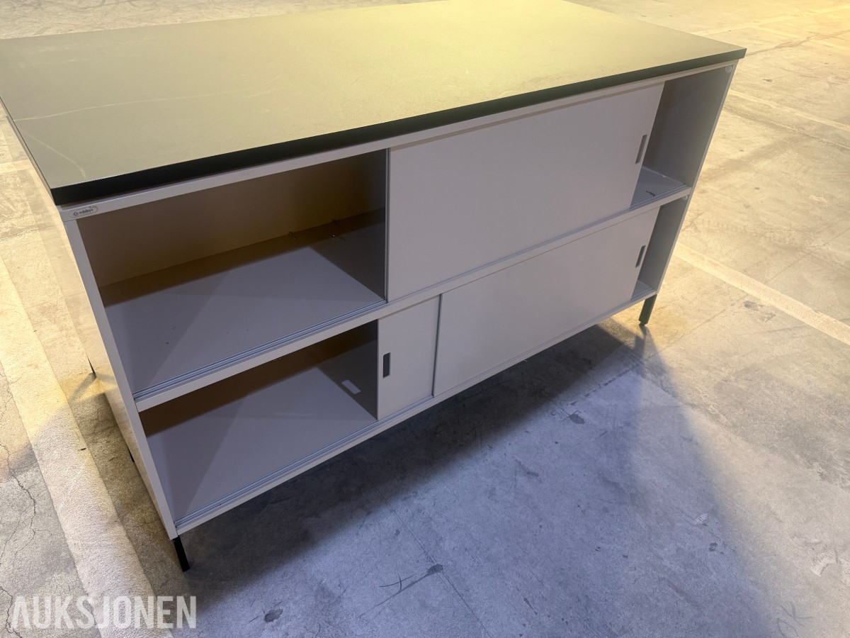 2 stk skjenker / oppbevaringsskap med skyvedører – 160 × 40 × 90 cm