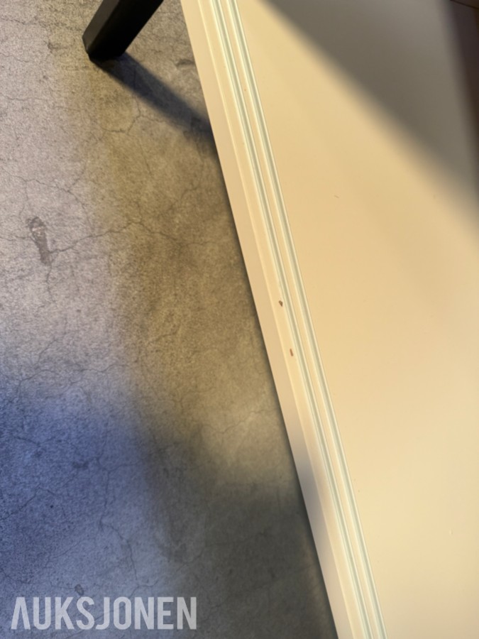 2 stk skjenker / oppbevaringsskap med skyvedører – 160 × 40 × 90 cm