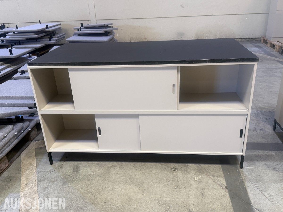 2 stk skjenker / oppbevaringsskap med skyvedører – 160 × 40 × 90 cm