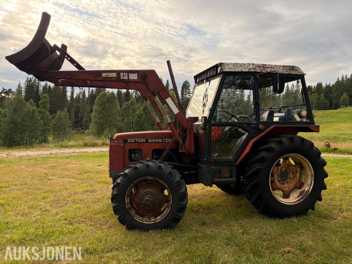 1985 Zetor 6245 4x4 med frontlaster