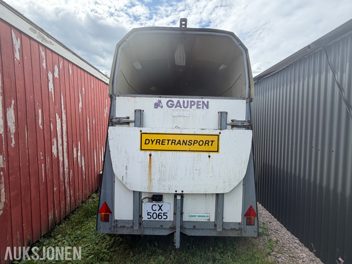 2001 GAUPEN HESTEHENGER / DYRETRANSPORT – 1 995 KG – TANDEM – SKILLEVEGG