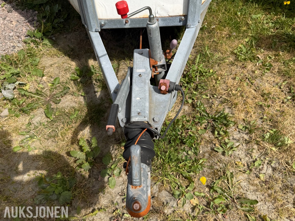 2001 GAUPEN HESTEHENGER / DYRETRANSPORT – 1 995 KG – TANDEM – SKILLEVEGG