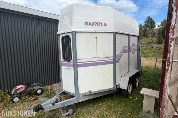 2001 GAUPEN HESTEHENGER / DYRETRANSPORT – 1 995 KG – TANDEM – SKILLEVEGG
