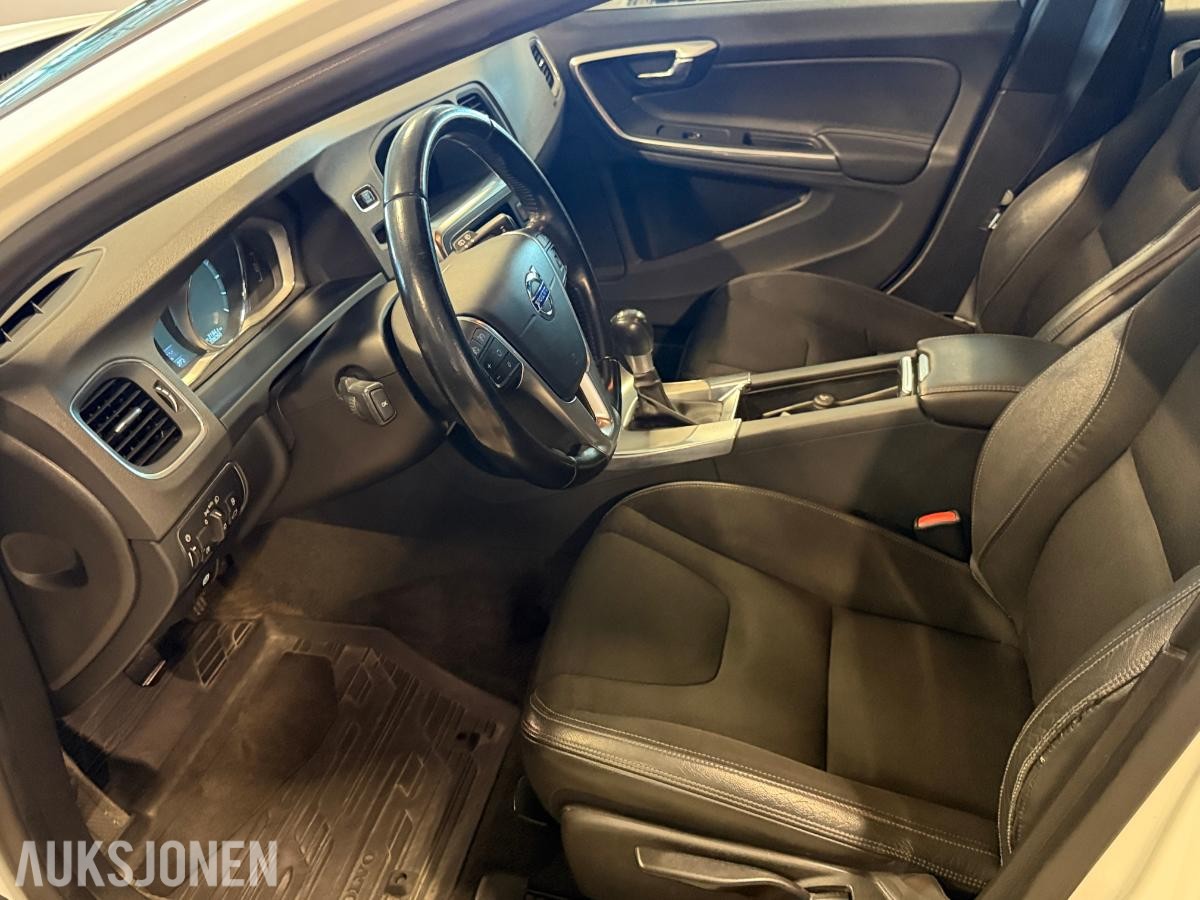 2015 Volvo V60, D2 115hk man, Momentum - Webasto - 238000km