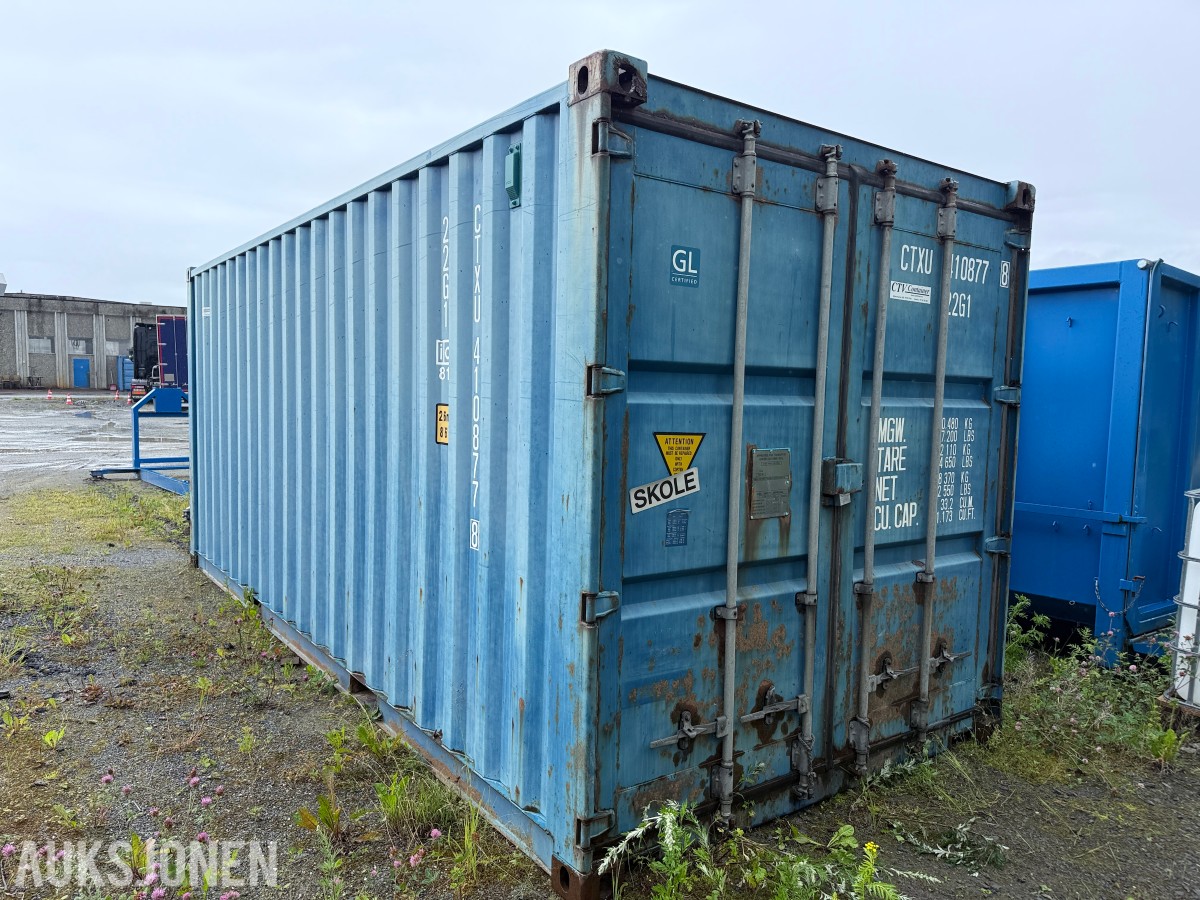 2011 - 20 fots container med containerramme