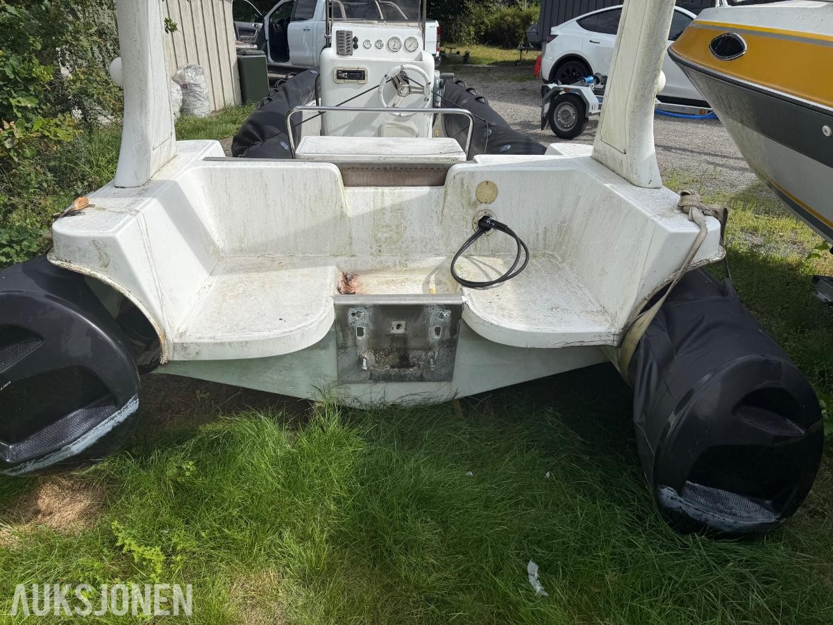 2000 BRIG 600