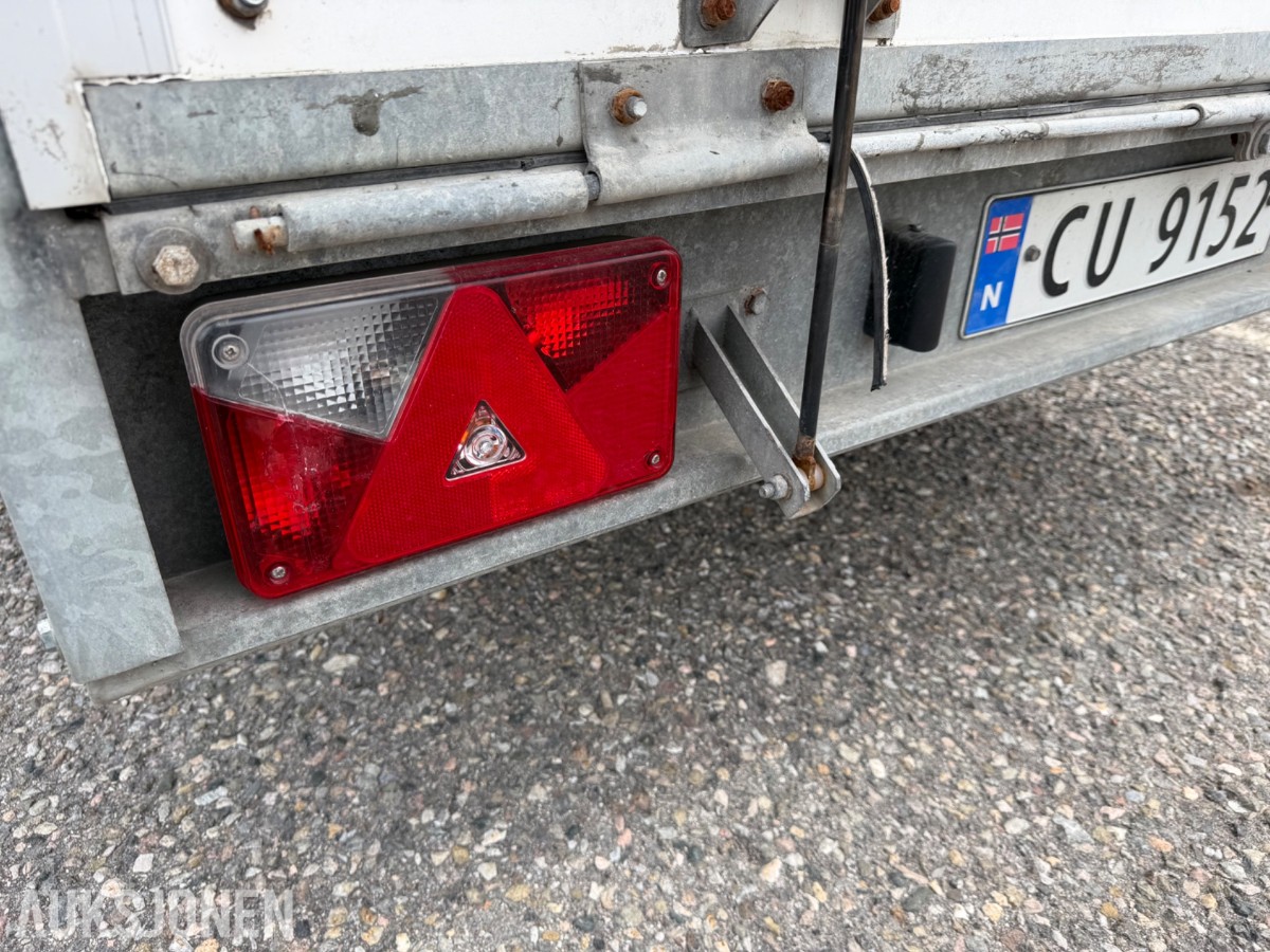 BK Hengeren Plc 2736B Skap m/Dr. Schulze DBF‑380 slissemaskin
