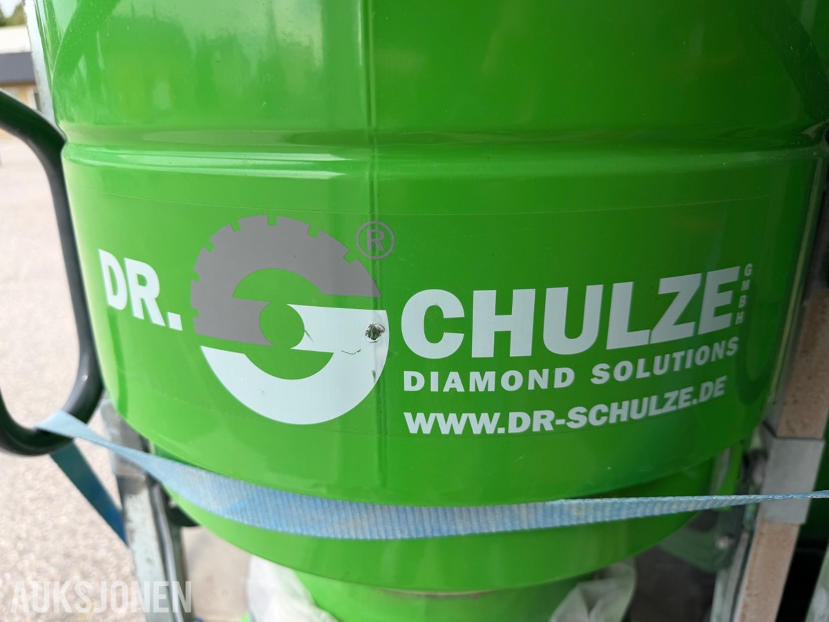 BK Hengeren Plc 2736B Skap m/Dr. Schulze DBF‑380 slissemaskin
