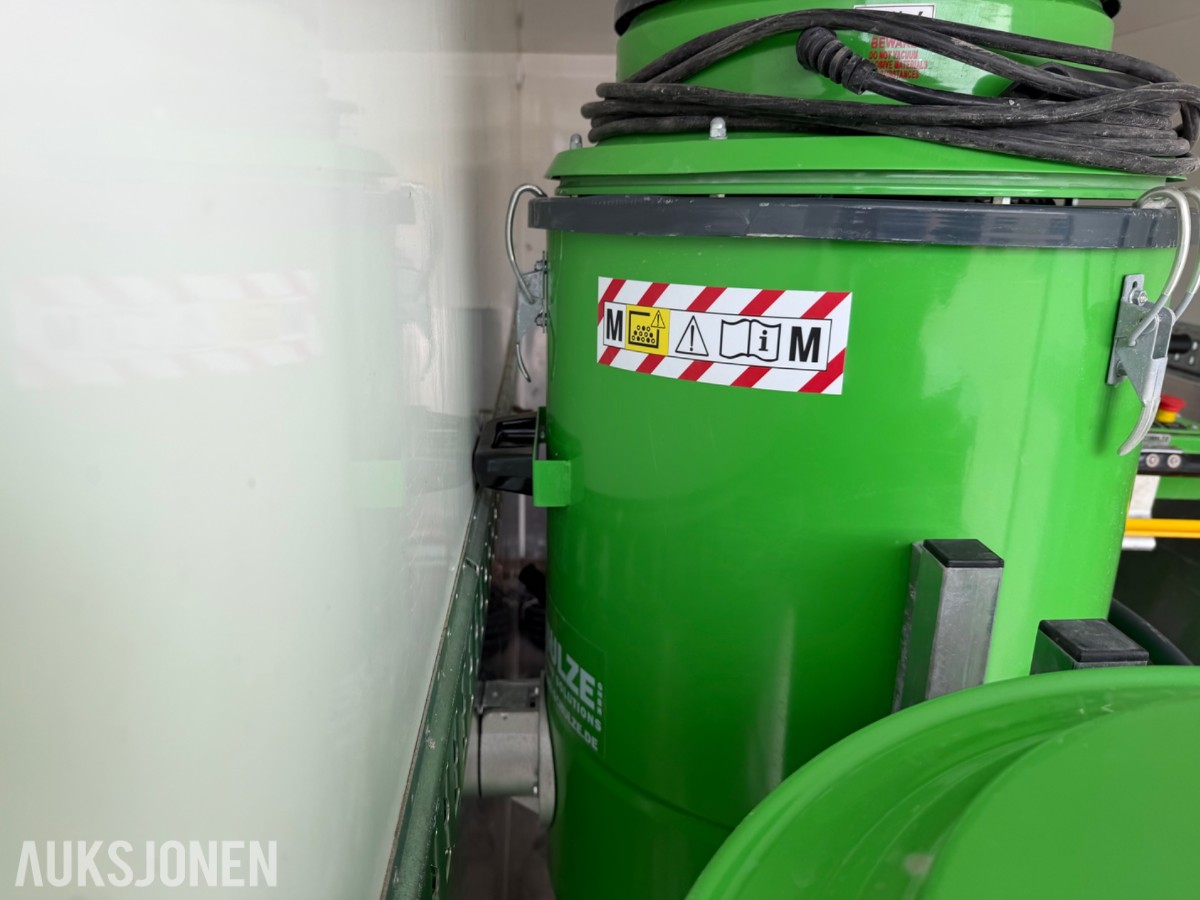 BK Hengeren Plc 2736B Skap m/Dr. Schulze DBF‑380 slissemaskin