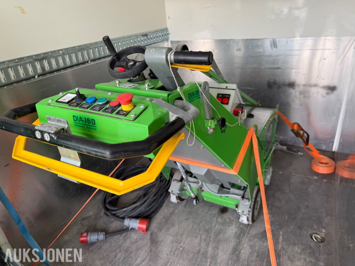 BK Hengeren Plc 2736B Skap m/Dr. Schulze DBF‑380 slissemaskin