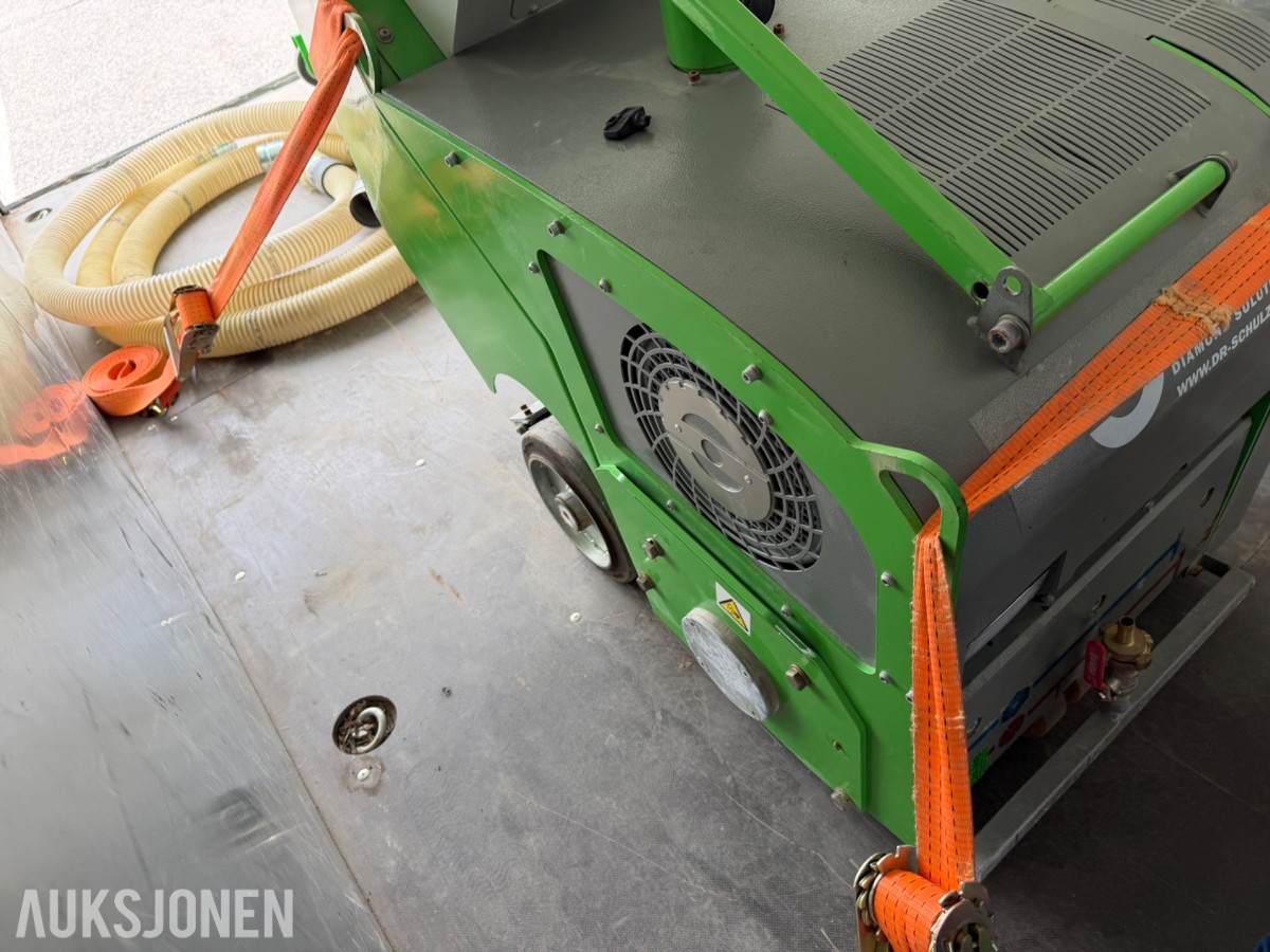 BK Hengeren Plc 2736B Skap m/Dr. Schulze DBF‑380 slissemaskin