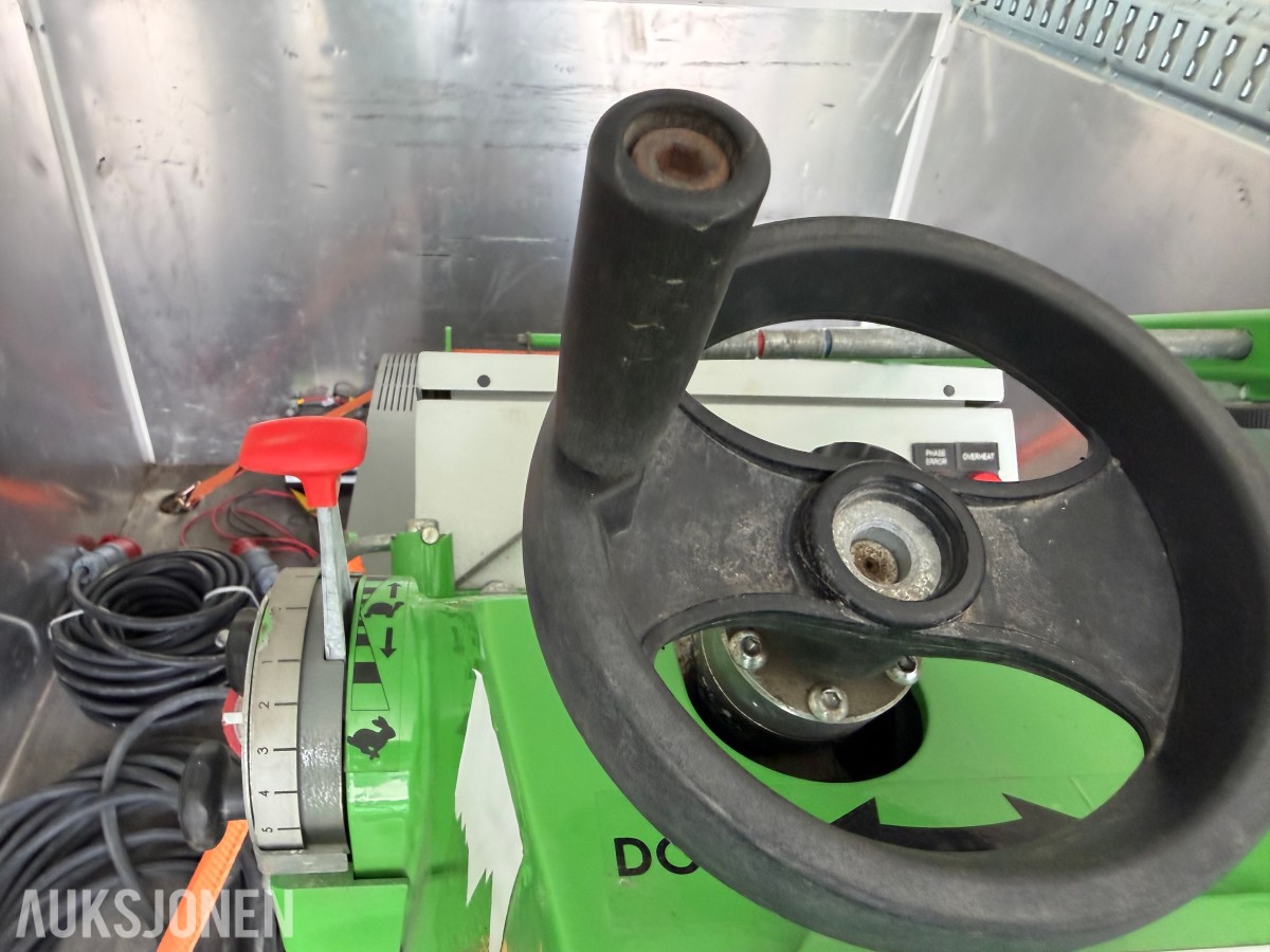 BK Hengeren Plc 2736B Skap m/Dr. Schulze DBF‑380 slissemaskin
