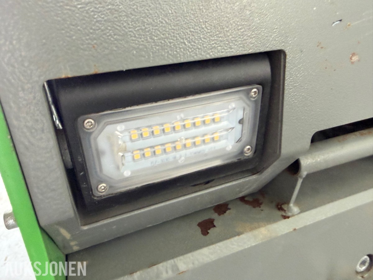 BK Hengeren Plc 2736B Skap m/Dr. Schulze DBF‑380 slissemaskin