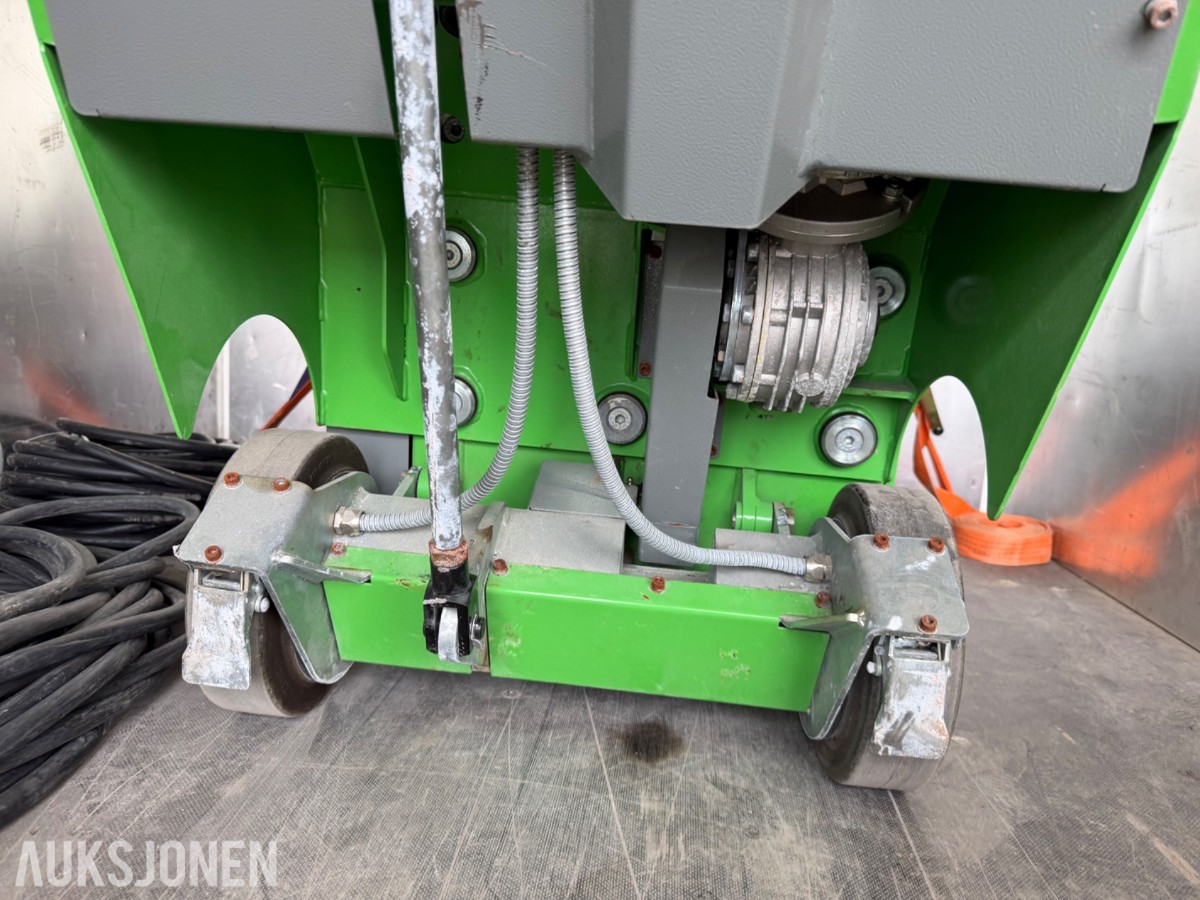 BK Hengeren Plc 2736B Skap m/Dr. Schulze DBF‑380 slissemaskin