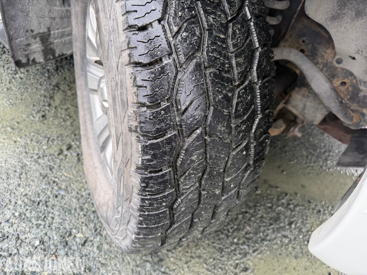 2010 Toyota HILUX 2.5-144 D 4WD