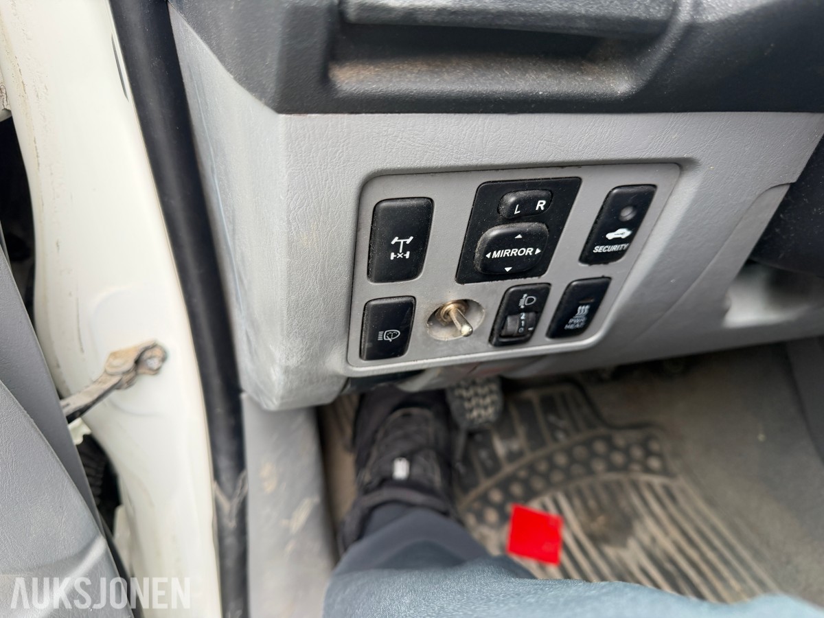 2010 Toyota HILUX 2.5-144 D 4WD