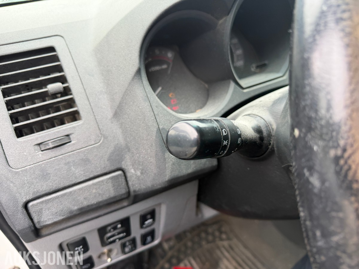 2010 Toyota HILUX 2.5-144 D 4WD