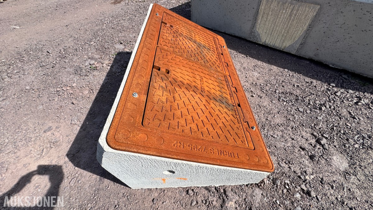 5 stk kabelkummer fra Skarpnes med Furnes D400 støpejernslokk