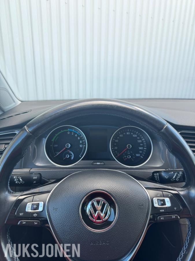 2019 Volkswagen E-Golf 136hk automat 103000km EU OK 07.2028