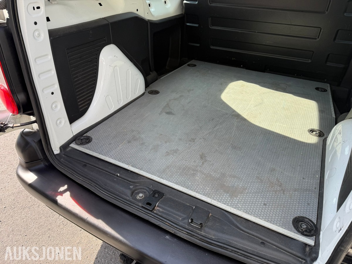 2014 Citroen BERLINGO 1.6-90 D – Manuell - Hengerfeste – 120608 km