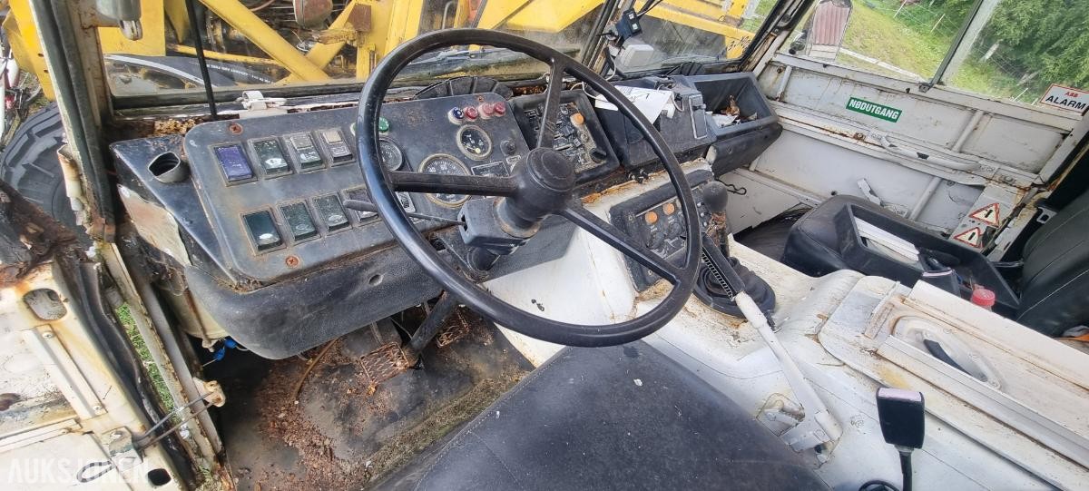 1975 Volvo C 303 4X4
