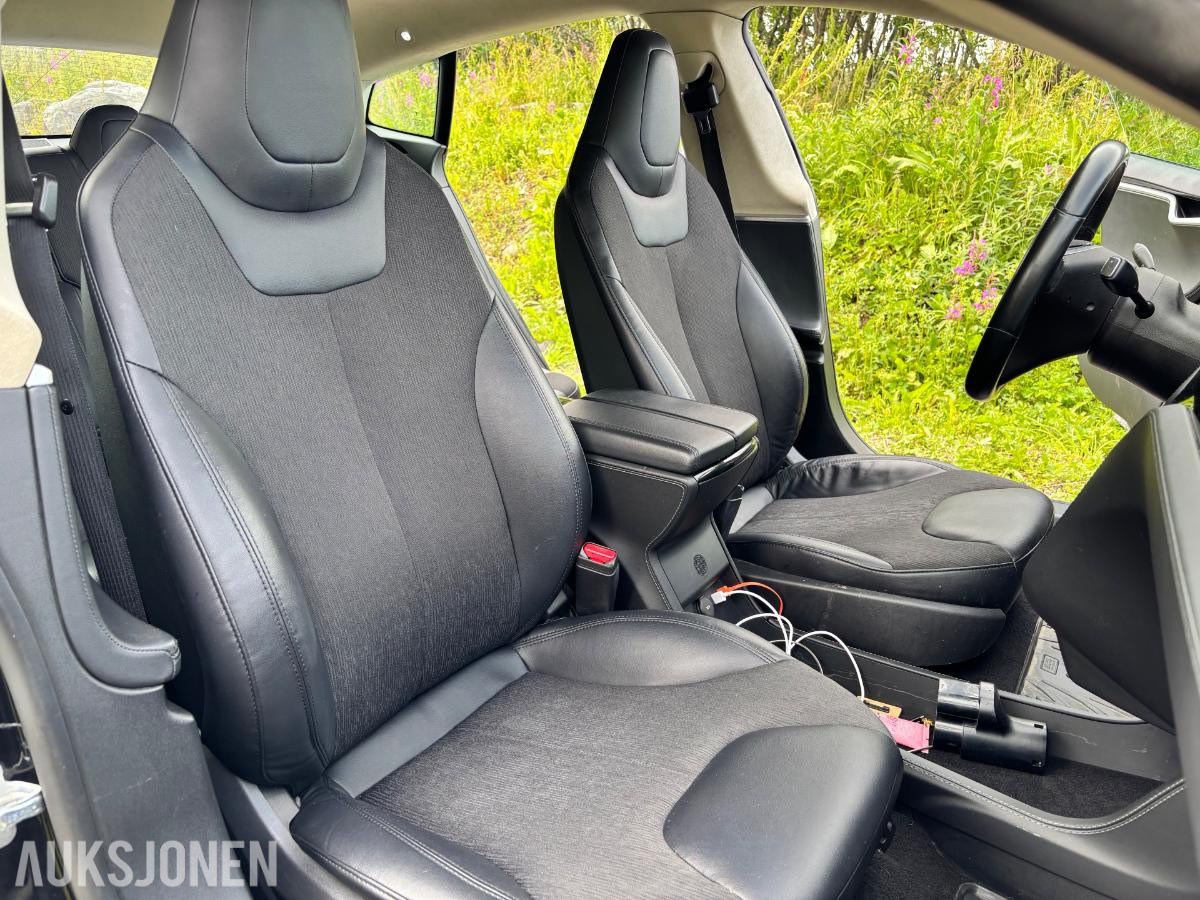 2014 Tesla Model S 311000 km, Eu godkjent til 09.06.2028