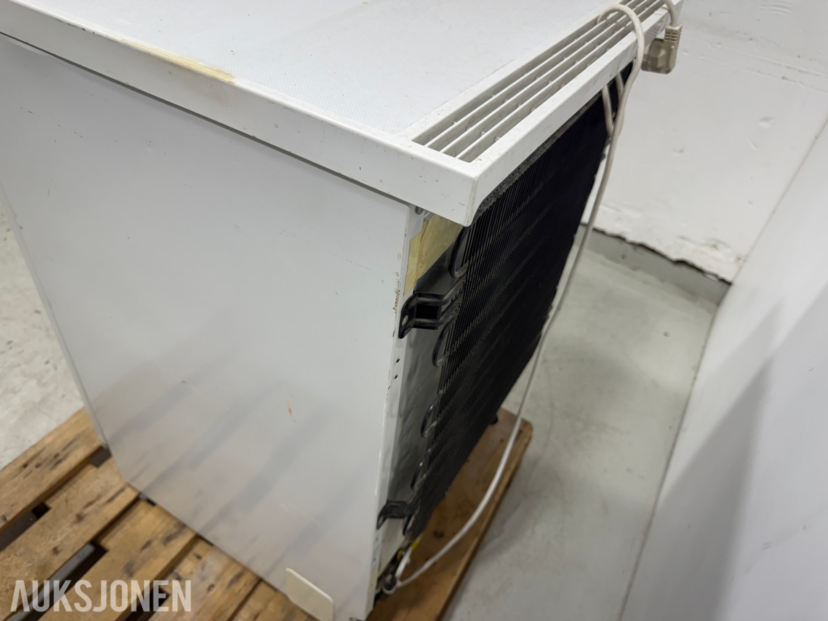 Bosch KTR15V20/01 og Whirlpool ARC 0060 underbenk kjøleskap