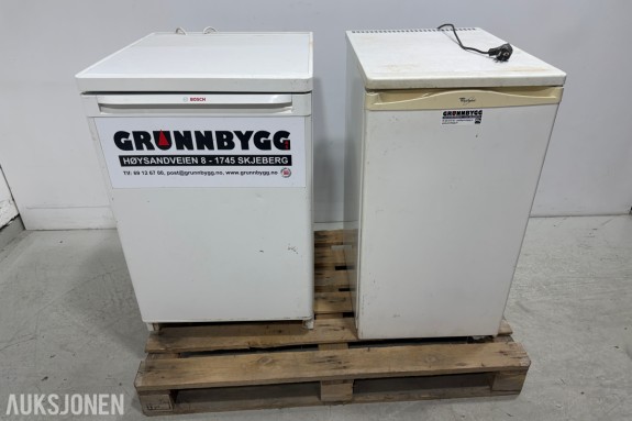 Bosch KTR15V20/01 og Whirlpool ARC 0060 underbenk kjøleskap