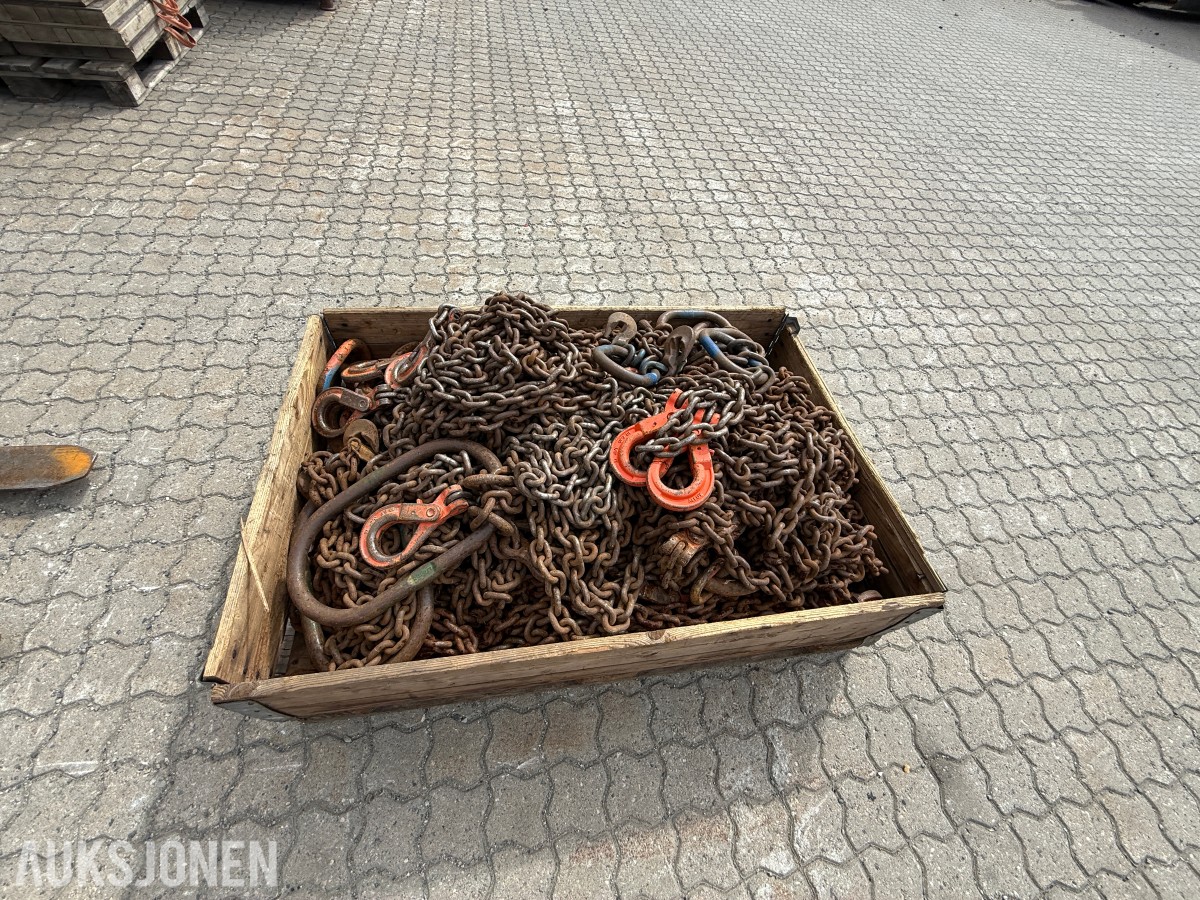 Løftekjettinger/kjettingsling i ulike lengder med selvlåsende kroker