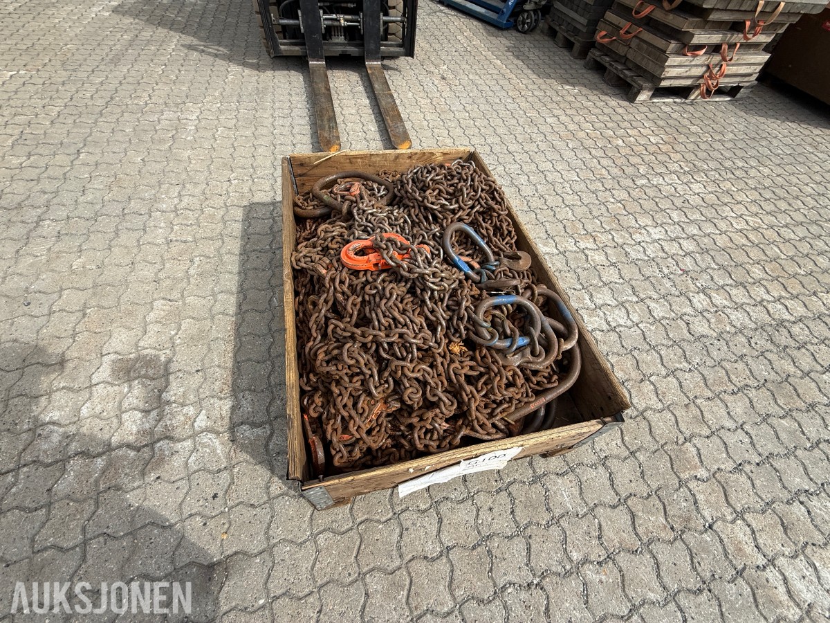 Løftekjettinger/kjettingsling i ulike lengder med selvlåsende kroker