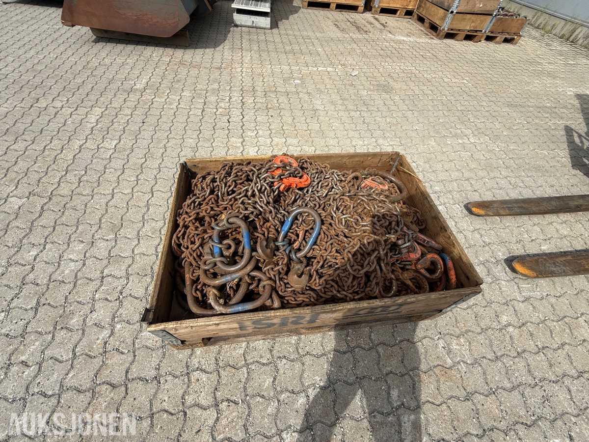Løftekjettinger/kjettingsling i ulike lengder med selvlåsende kroker