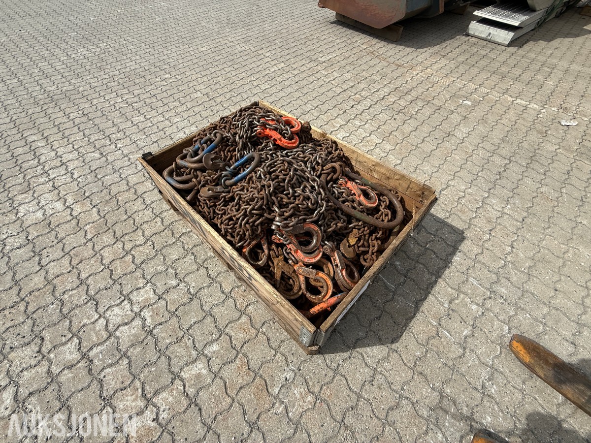 Løftekjettinger/kjettingsling i ulike lengder med selvlåsende kroker