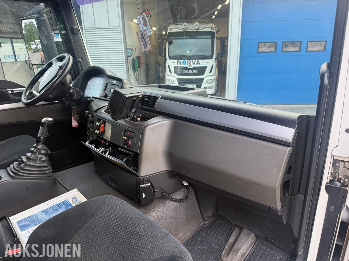 2009 MAN TGS SLAMSUGER M/SYREFAST TREKAMRET TANK M/SEPARATE VANNTANKER.