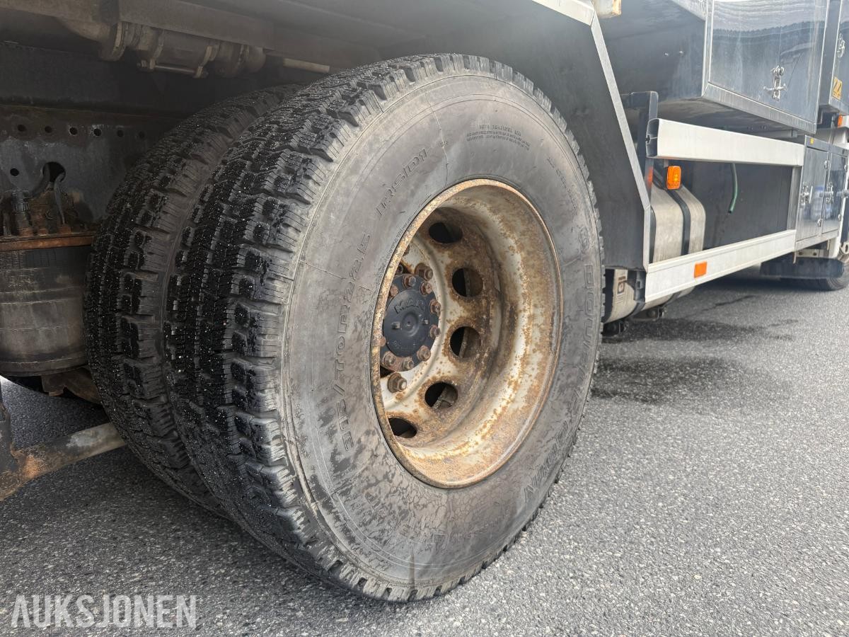 2009 MAN TGS SLAMSUGER M/SYREFAST TREKAMRET TANK M/SEPARATE VANNTANKER.