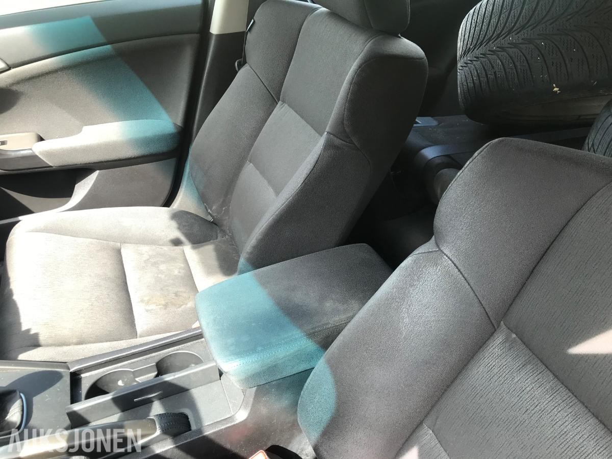 2009 Honda Accord 2.2 Diesel, S+V dekk, Reparasjonsobjekt
