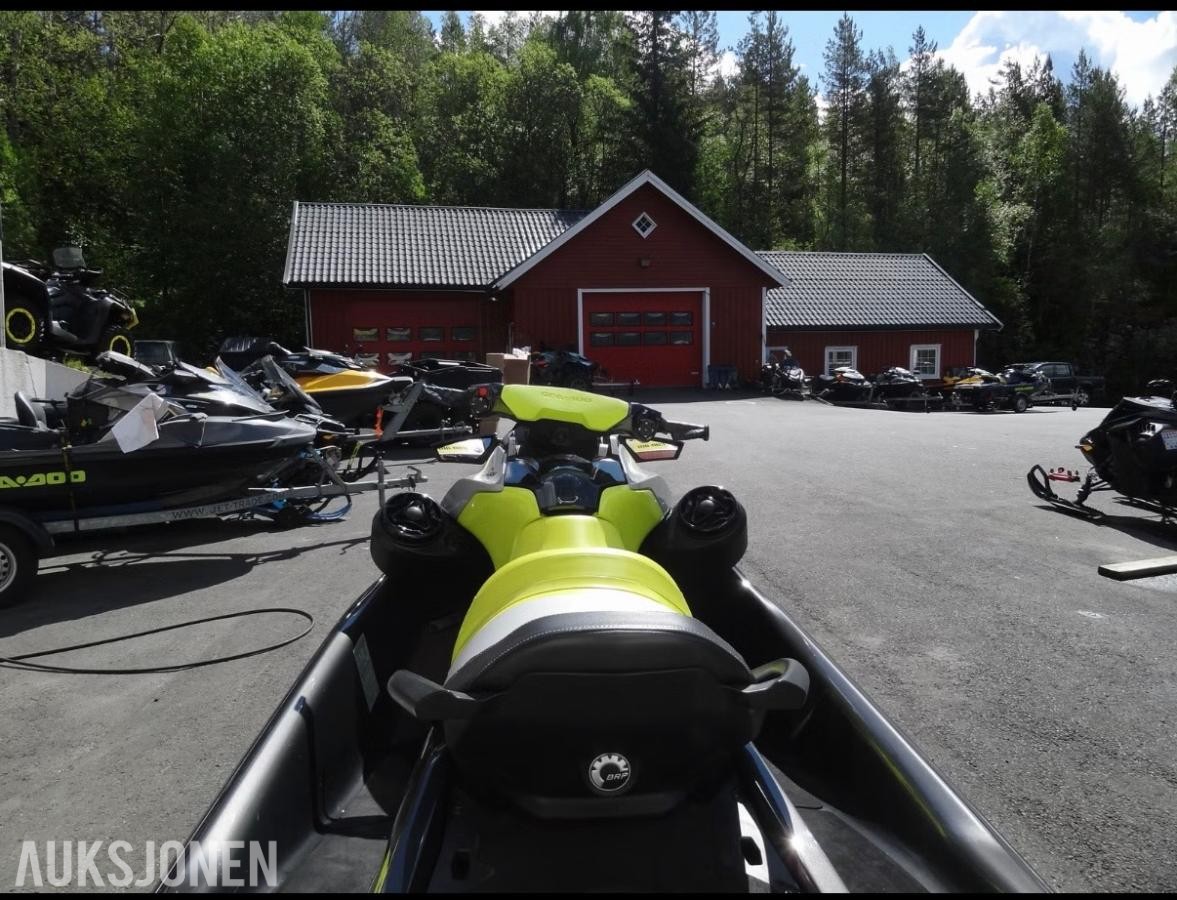 2021 SeaDoo GTR 230 vannscooter med henger