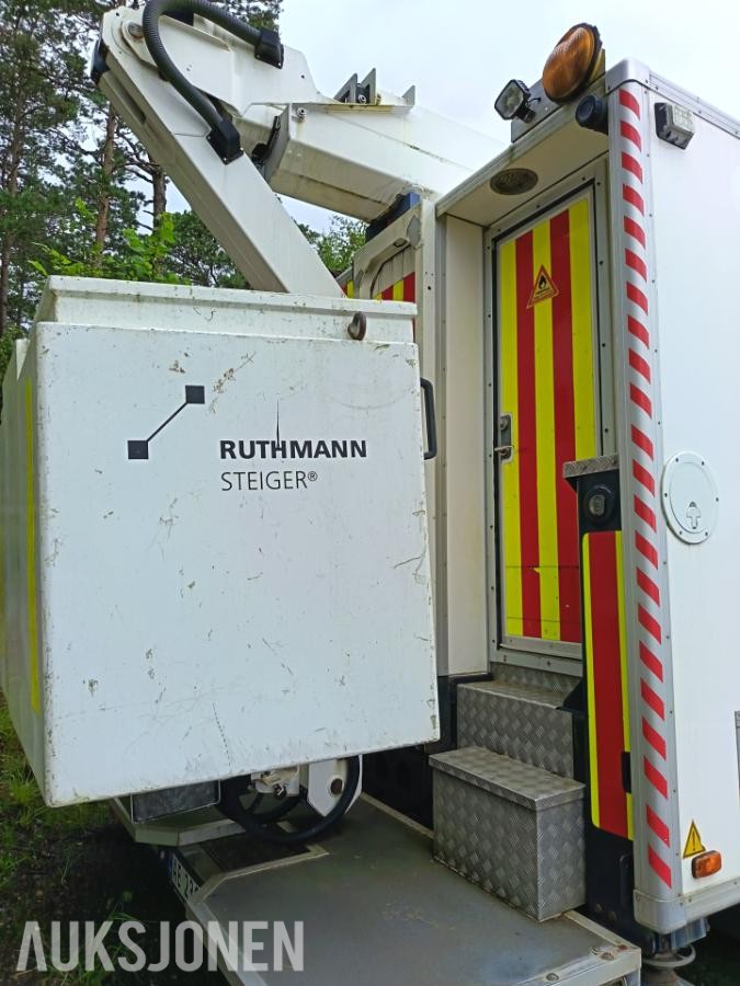 2009 MAN TGL med lift