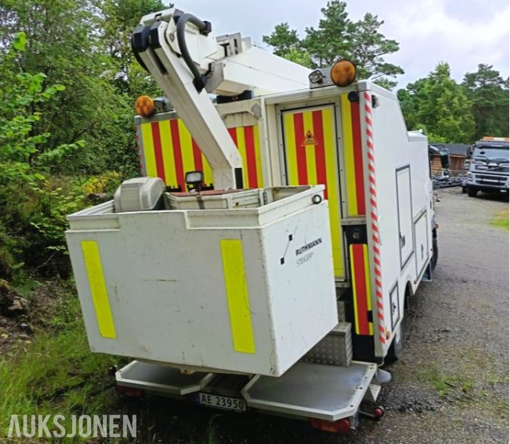 2009 MAN TGL med lift