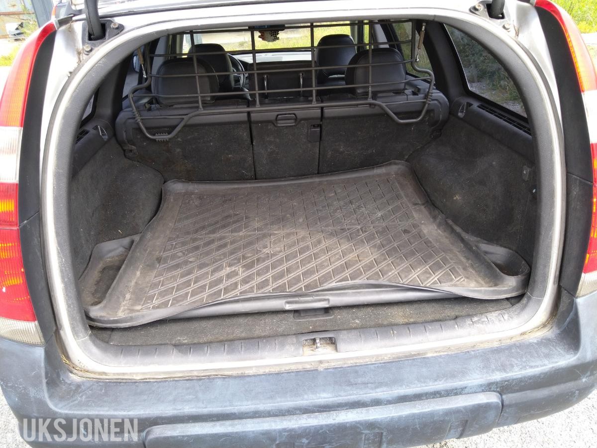 2004 Volvo XC70 2.4 163hk AWD Repobjekt