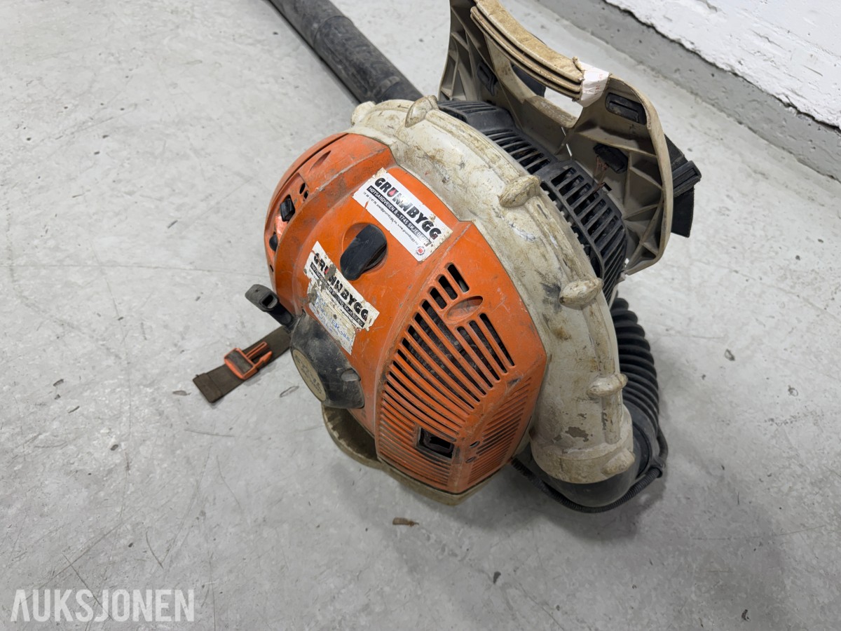 Stihl BR 500 ryggbåret bensindrevet løvblåser