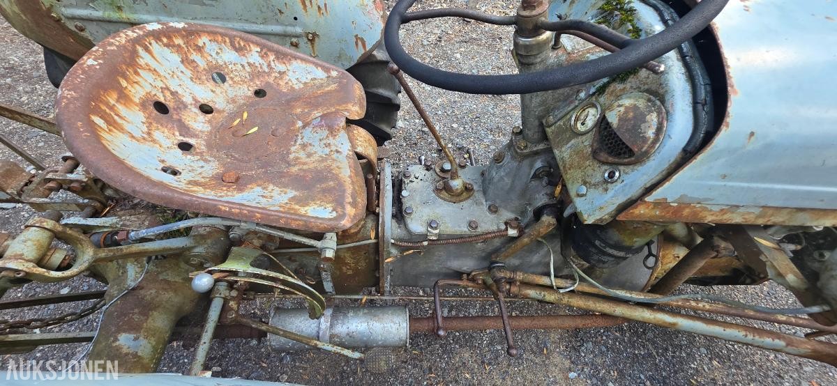 1948 Traktor - Massey Ferguson TEA-20, Restaureringsobjekt