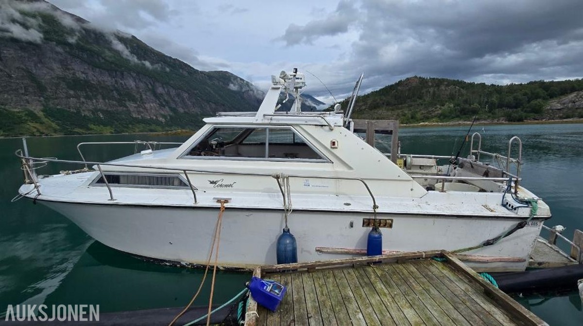 1975 Coronet 24 fot family båt