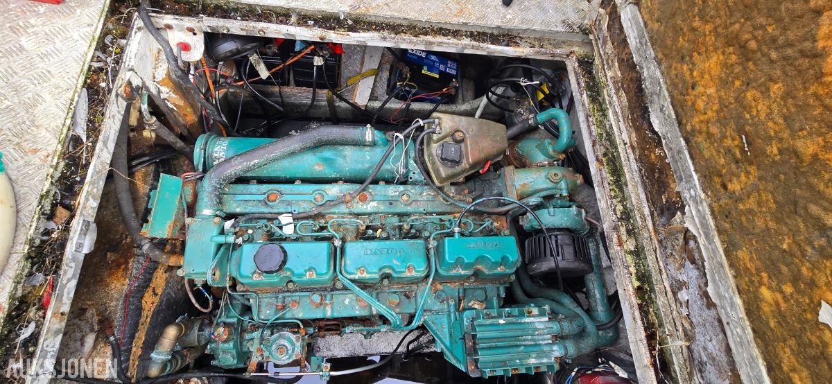 1975 Coronet 24 fot family båt