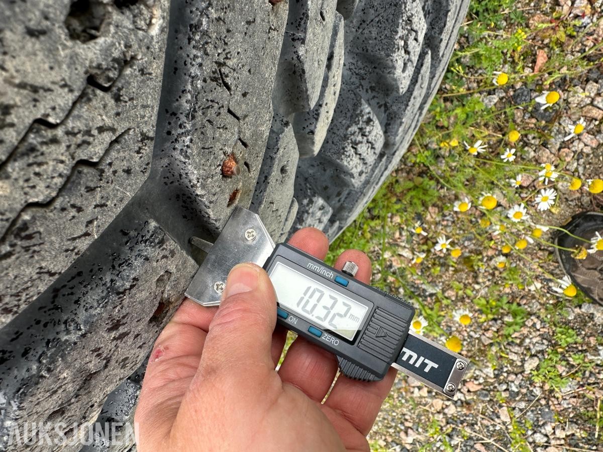 Nokian Hakkapeliitta TRI 540/80R28 – Traktordekk