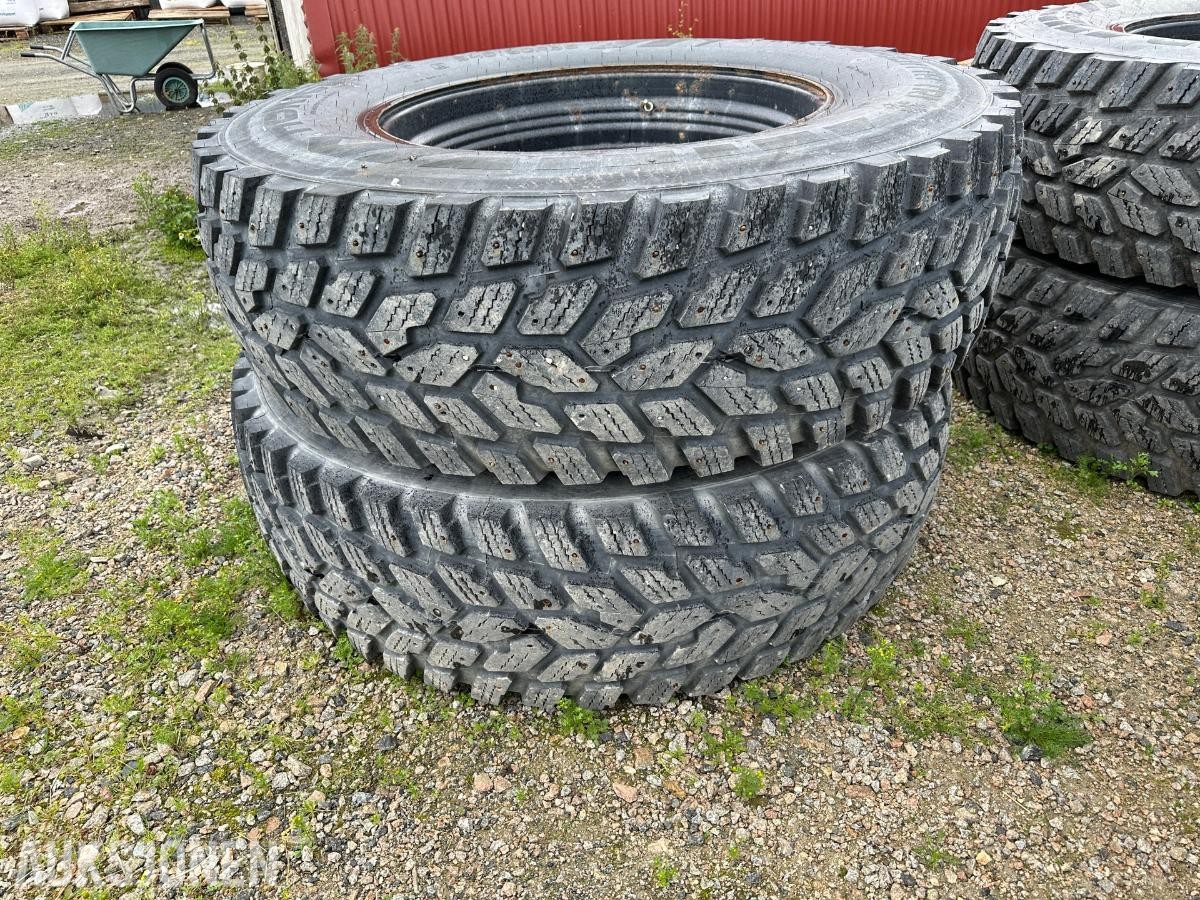 Nokian Hakkapeliitta TRI 540/80R28 – Traktordekk