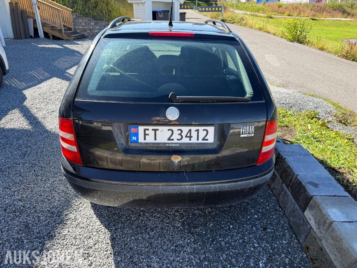 2008 Skoda Fabia 1.2 64hk s+v dekk manuell