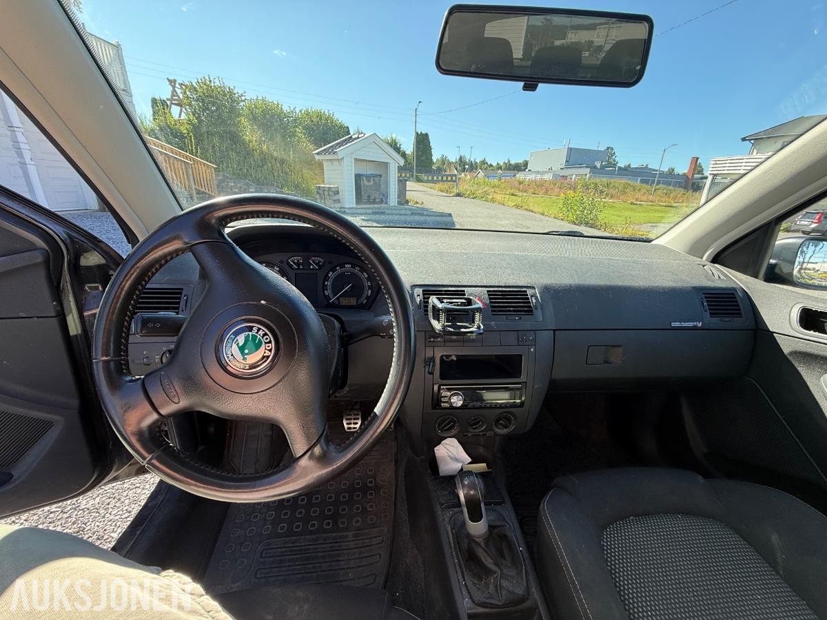 2008 Skoda Fabia 1.2 64hk s+v dekk manuell